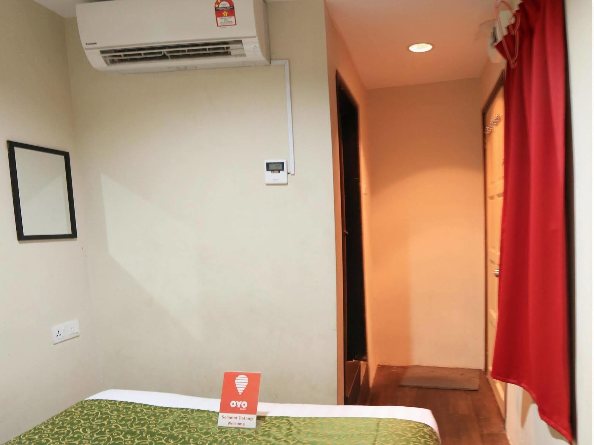 Hotel Surya Palace Kuala Lumpur Kültér fotó